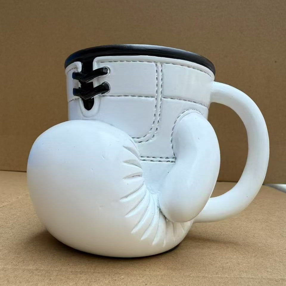 Boxhandschuh-förmige Tasse Karnz