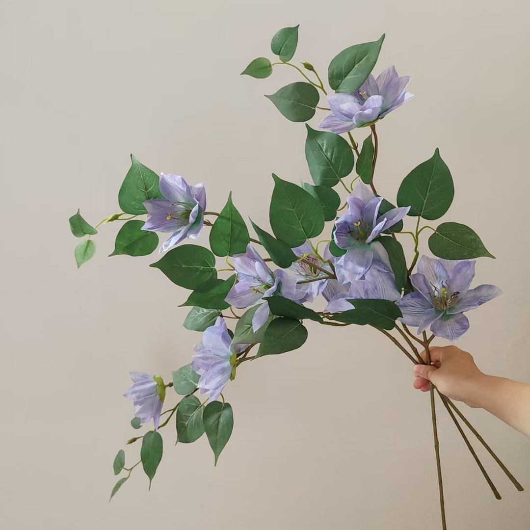Realistische Magnolienzweig