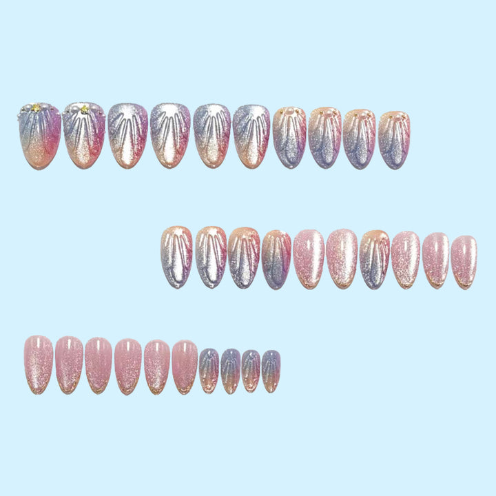 Kunstnägel Im Eleganten Ombre-Design mit Glitzerverzierungen Karnz