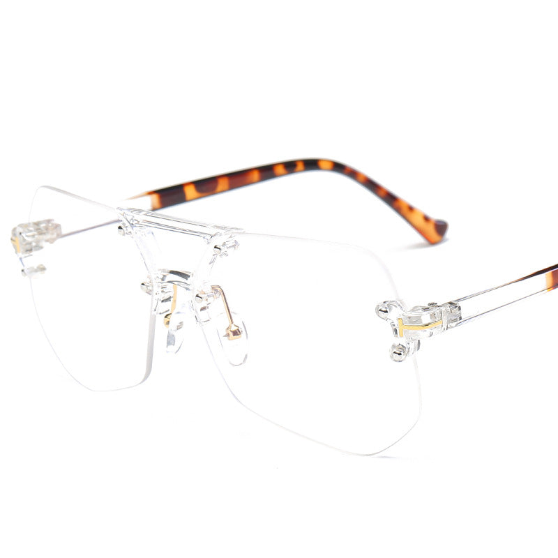 Damen Modische Sonnenbrille im futuristischen Design Karnz