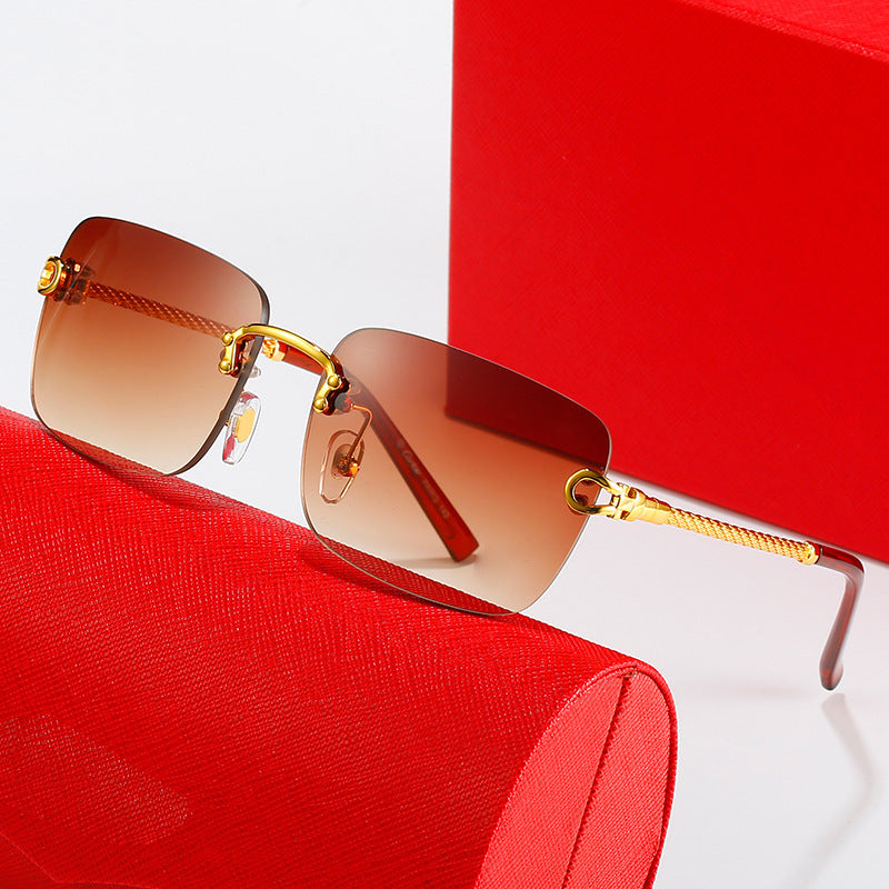 Damen quadratische Sonnenbrille mit luxuriösem, goldverziertem Rahmen und schützenden Gläsern Karnz