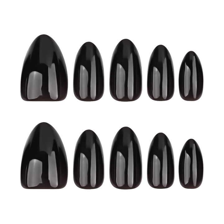 Künstliche Nagelverlängerungen mit elegantem Design Karnz