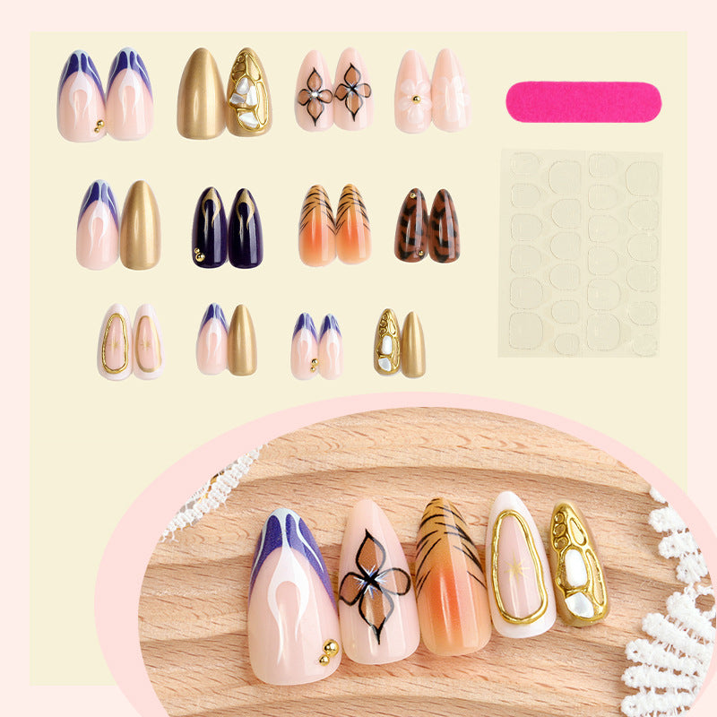 Dekoratives Press-On Nagelset Karnz
