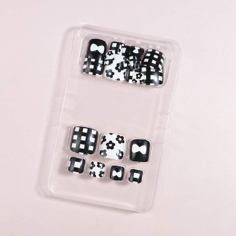 Künstlerisches Floral Press-On Nagelkunst Set Karnz