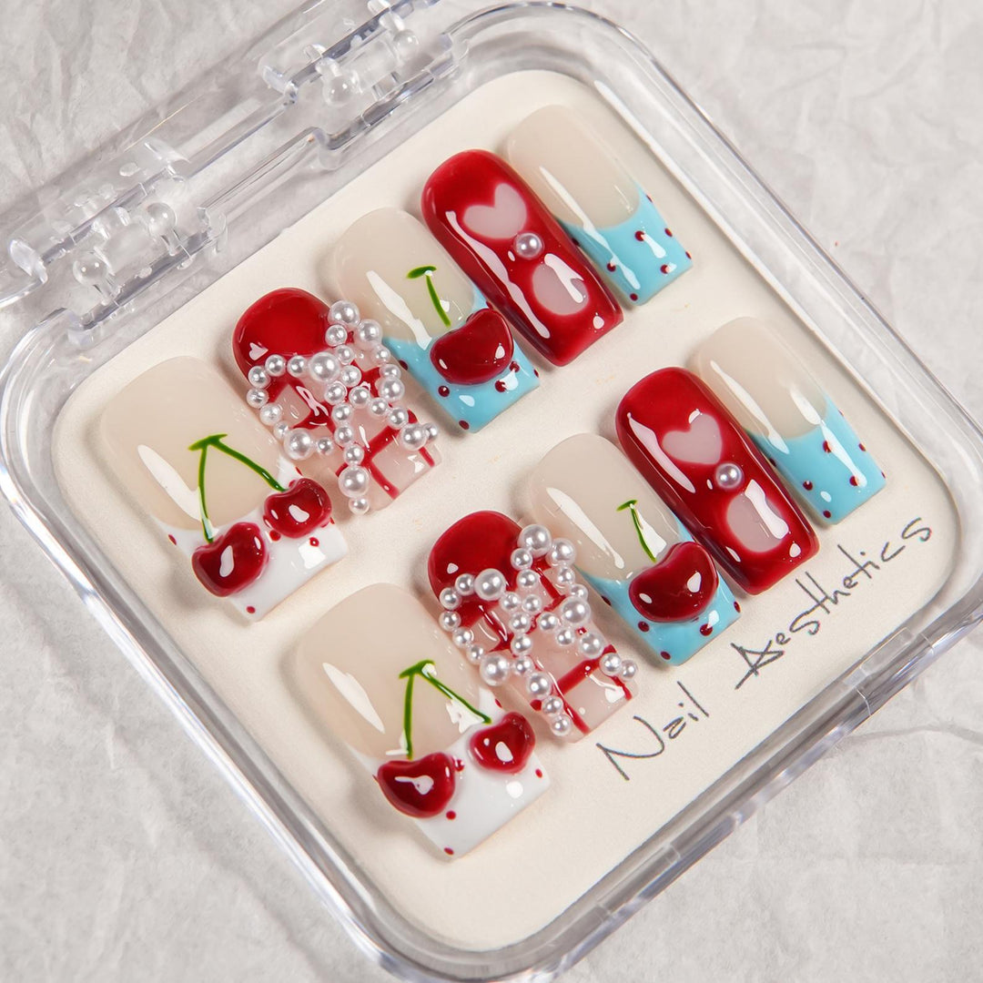 Künstlerisches Press-On-Nagelset mit Kirschdesign