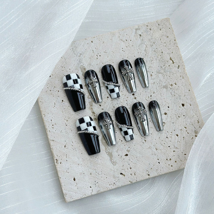 Künstlerisches Satin Press-On Nagel Set