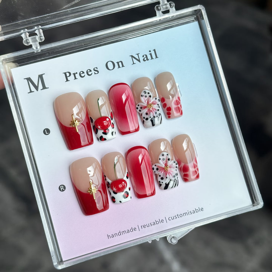 Künstlerisches Presse-Nagelset mit floralem und fruchtigem Design