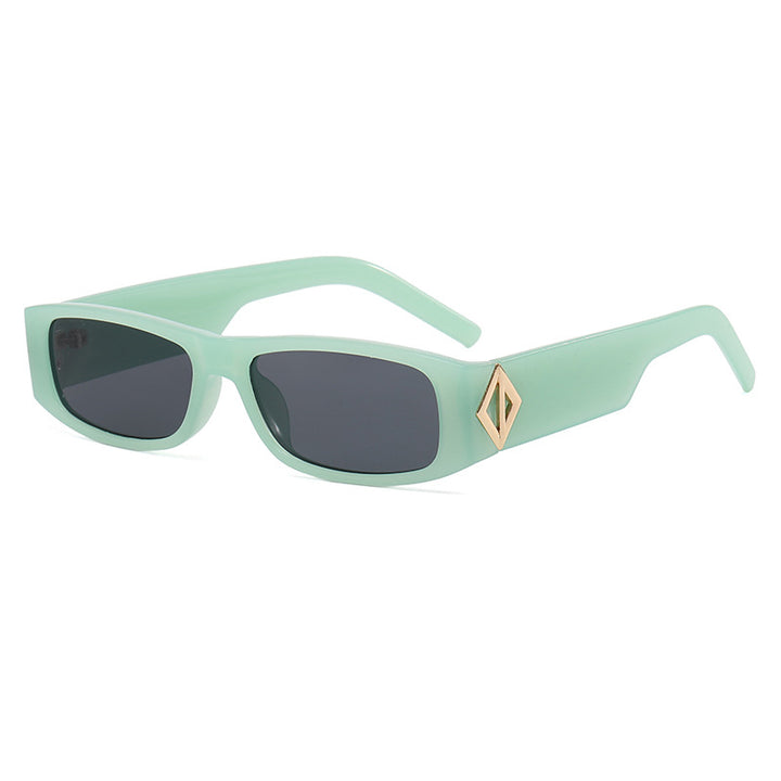 Damen modische rechteckige Sonnenbrille mit stilvollem Metallapplikation Karnz