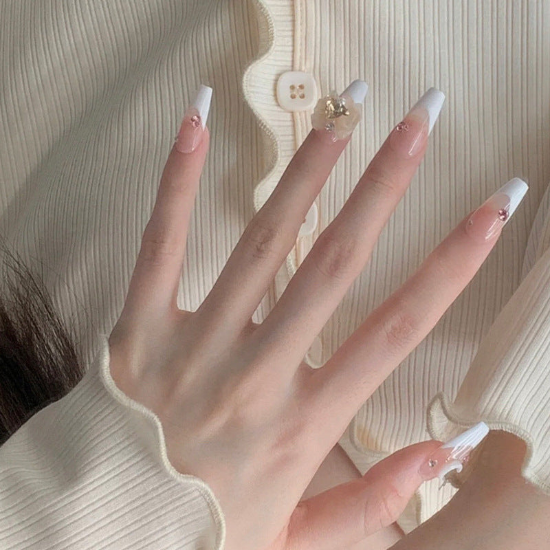 Dekoratives Floral Press-On Nail Set