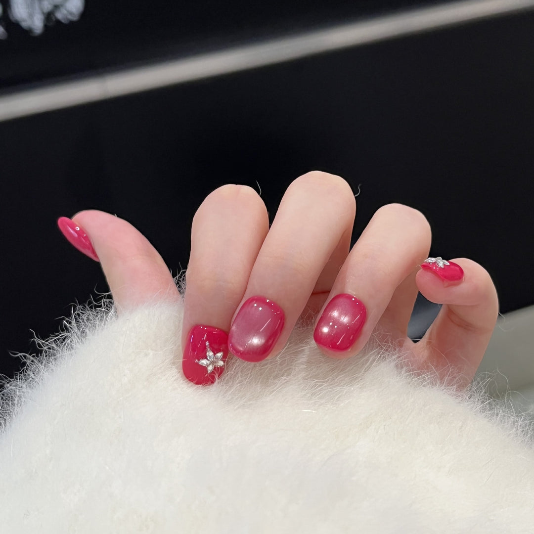 Glamorous Star-Accent Nail Tips Karnz