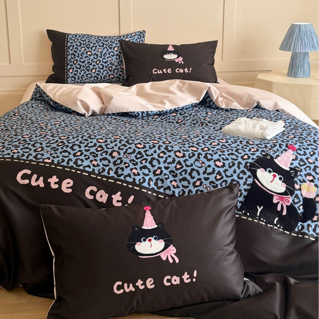 Umkehrbare Baumwollmischung Bettbezug-Set mit Cartoon-Katze und Leopardenmuster