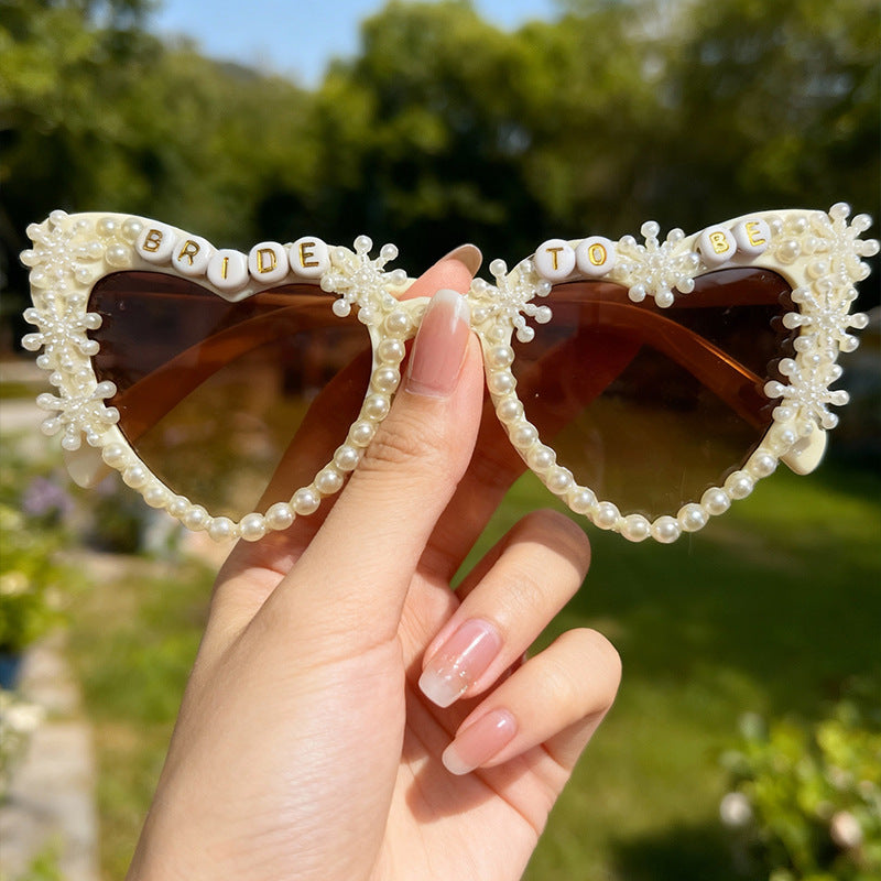 Dekorative herzförmige Braut-in-spe Sonnenbrille Karnz