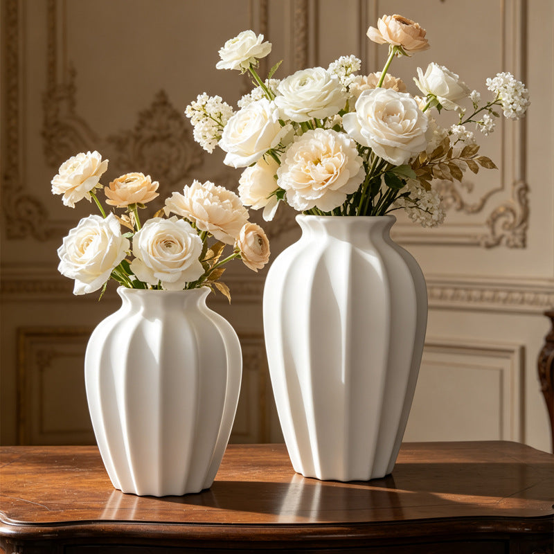 Skulpturale Texturierte Dekorative Vase Karnz