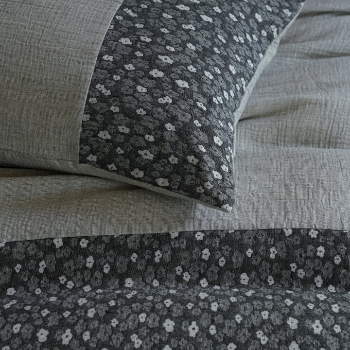Umkehrbare Baumwoll-Leinen Bettwäsche mit floralem Patchwork Kissenbezügen