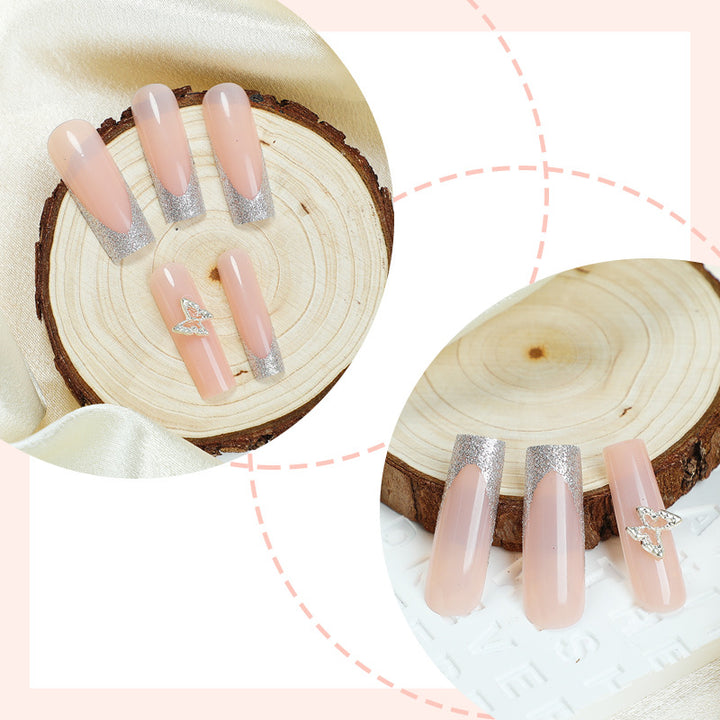 Elegantes Silber Glitzer Press-On Nagelset Karnz