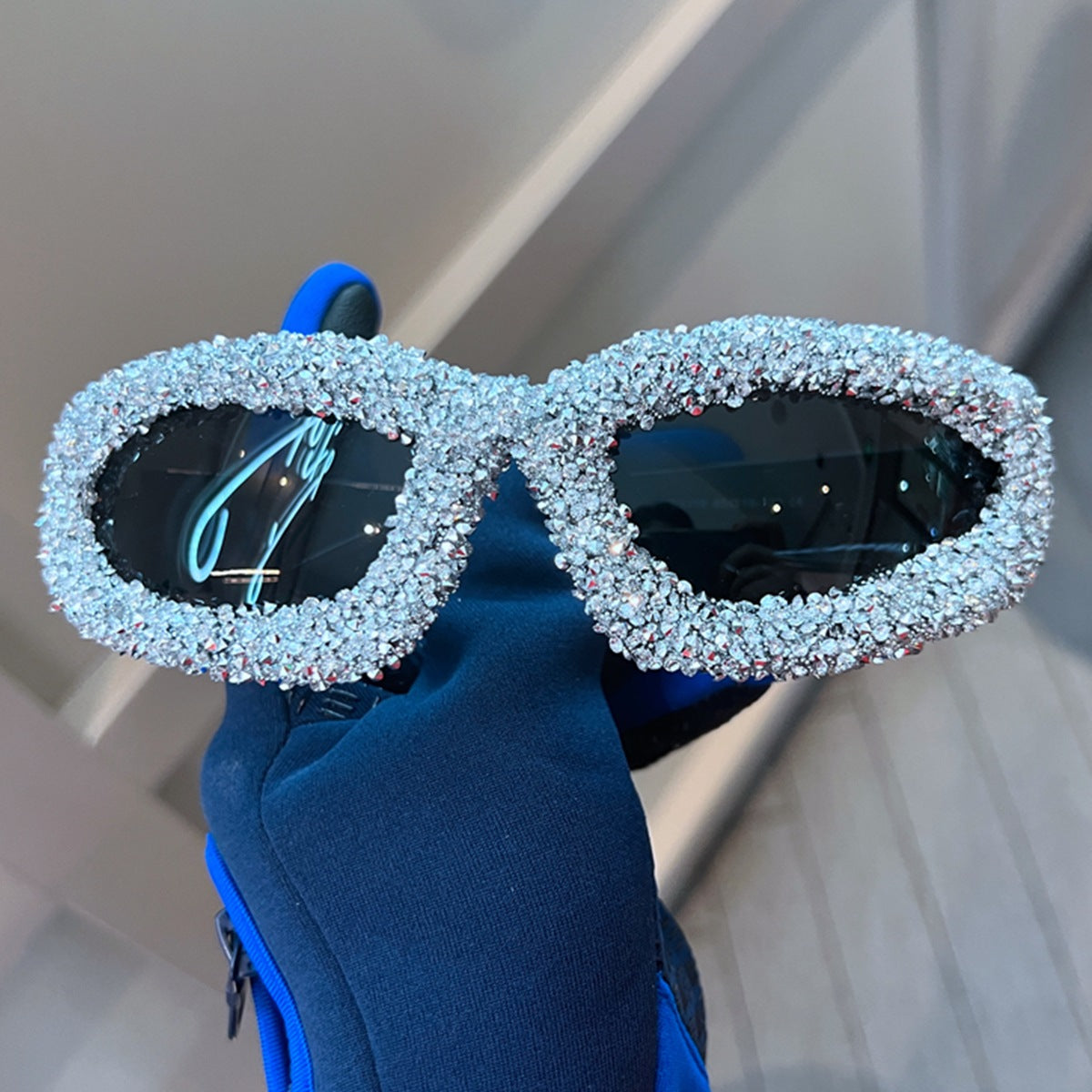 Damen Glamouröse Schmuckstein-Sonnenbrille Karnz