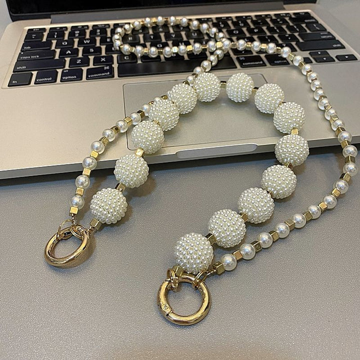 Eleganter Perlenbrillenhalter Karnz