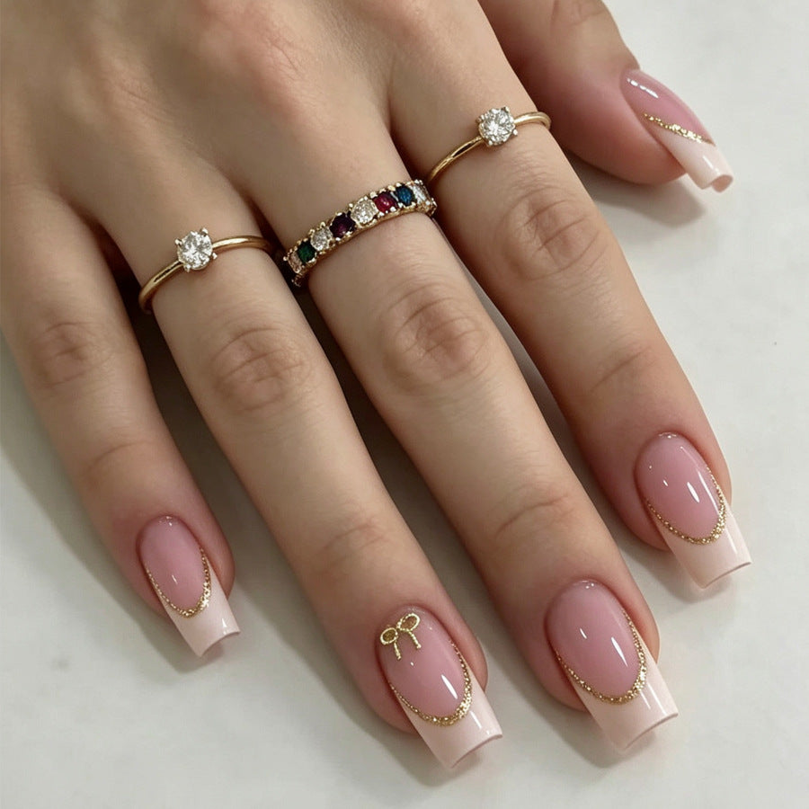 Elegante Französische Spitze Nagelkunst Karnz