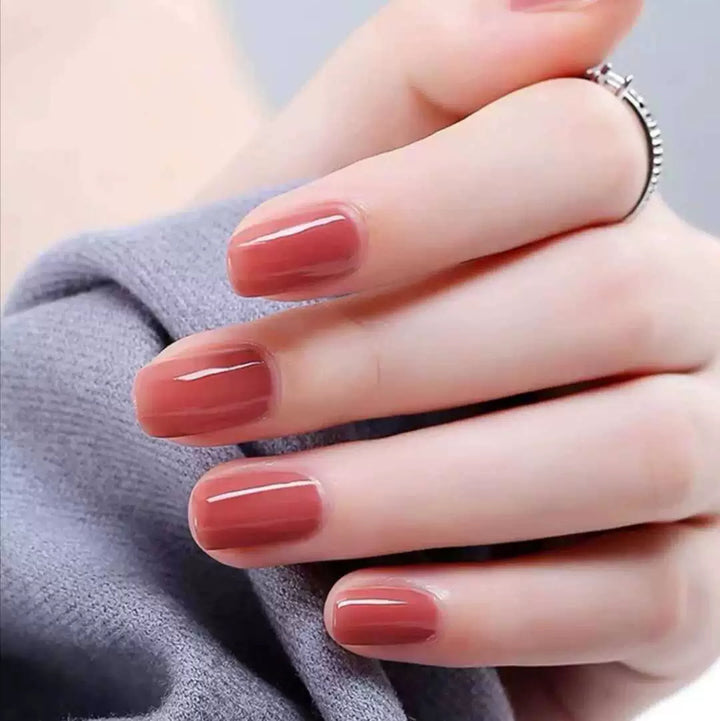 Glänzendes langes Nagelset Karnz