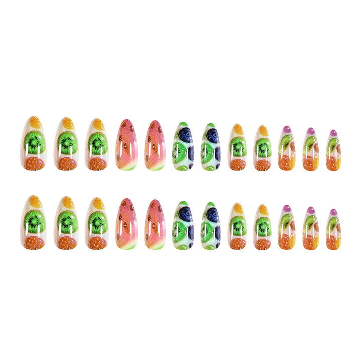 Kunstvolle Frucht-Nagelkunst Karnz
