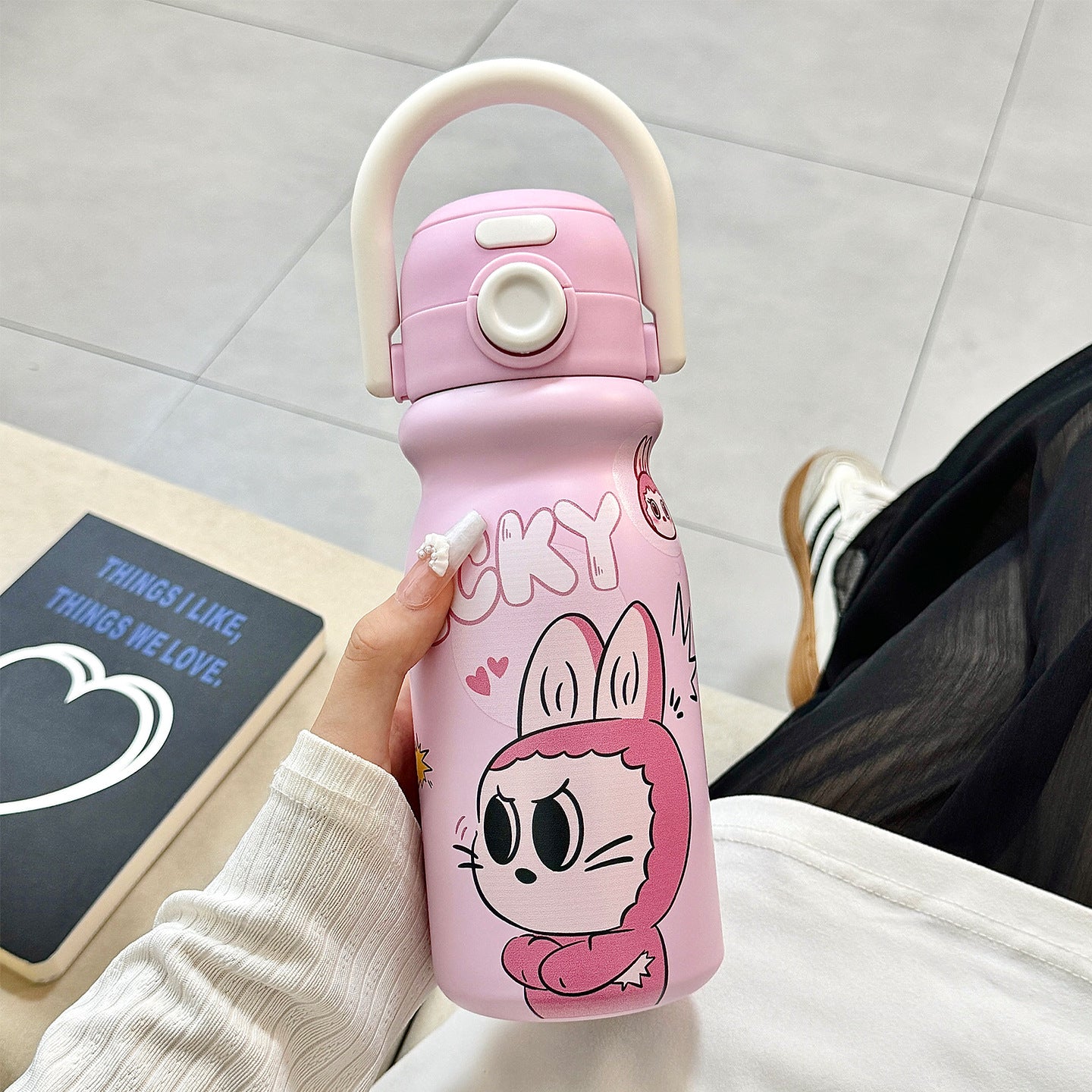 Damen Trinkflasche mit lustigem Tierdesign und ergonomischem Tragegriff Karnz