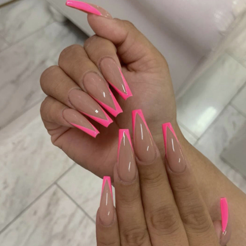 Kreative Stiletto Nagelverlängerungen