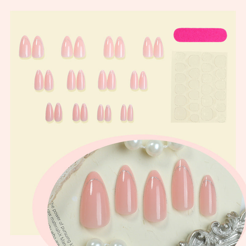 Kunstnagelset mit natürlichem Look und flexibler Passform Karnz