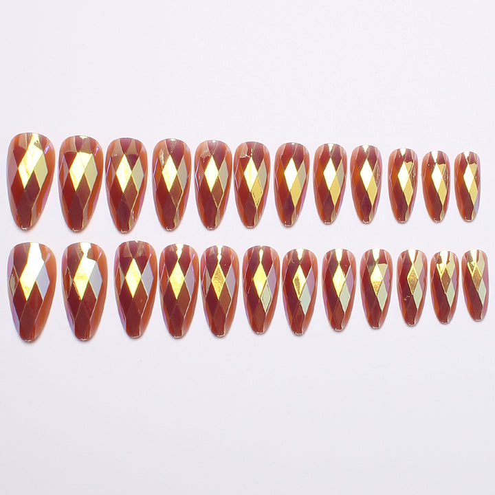 Diamantförmiges Press-On Nagelset Karnz