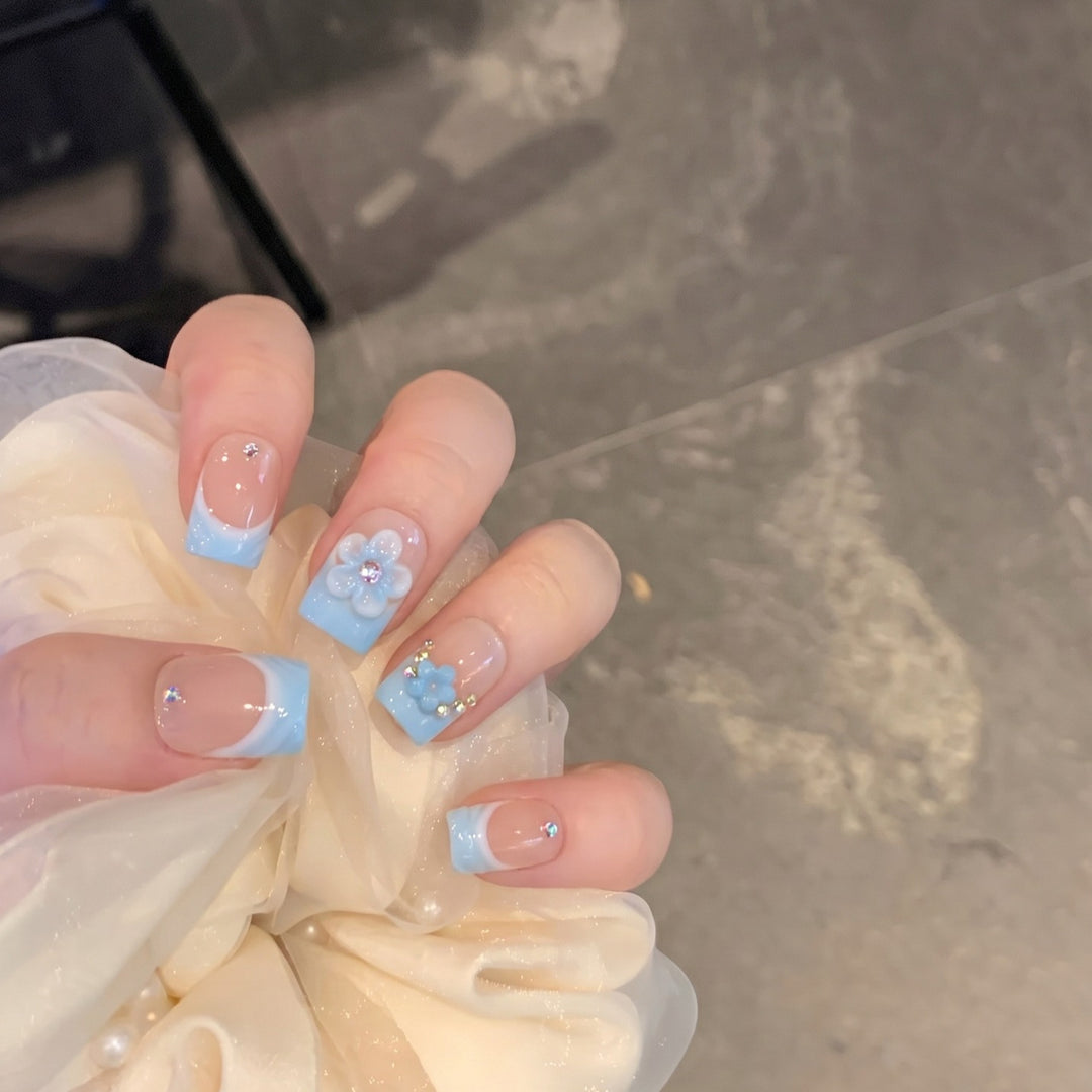 Floral Fantasy Press-On Nail Art Set Karnz