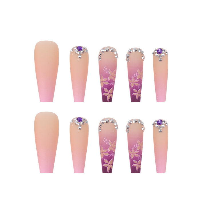 Künstlerische Nagelverlängerungen Karnz
