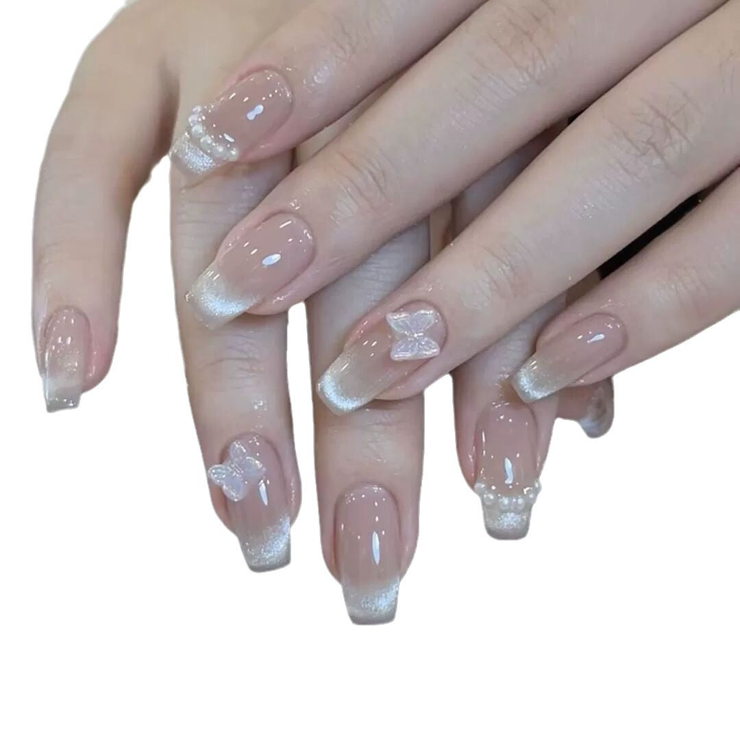 Elegante French Tip Press-On Nagelkunst Karnz