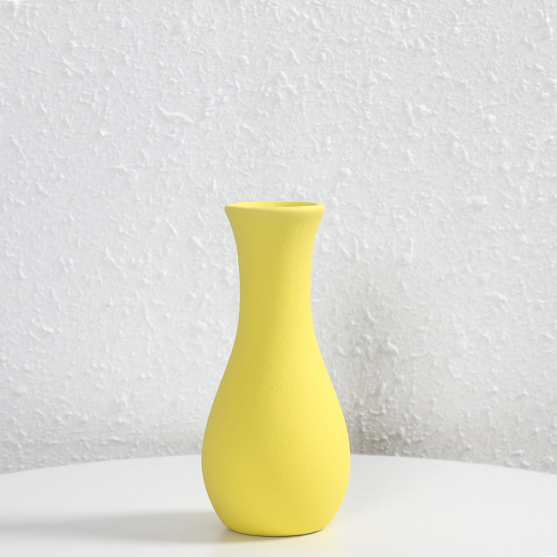 Zeitgenössische Matte Keramik Blumenvase Karnz