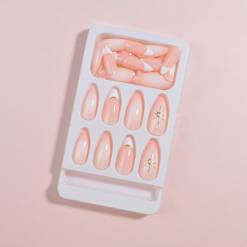 Premium Press-On Nail Set mit dekorativen Akzenten Karnz