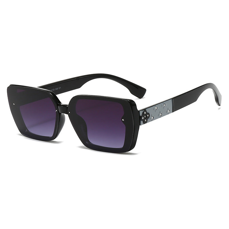 Damen Sonnenbrille mit extravaganten Schmuckdetails Karnz
