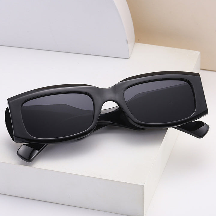 Damen modische quadratische Sonnenbrille mit luxuriösen Rahmenakzenten Karnz