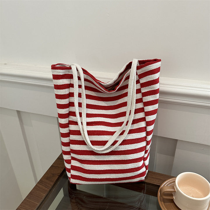 Lässige gestreifte Strandtasche