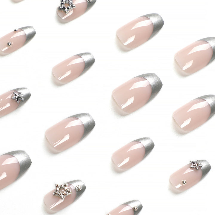 Glamouröse Acryl-Nägel mit funkelndem Sternen-Design Karnz