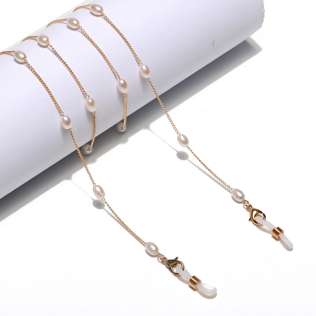 Eleganter herzförmiger Perlenkette Brillenhalter Karnz