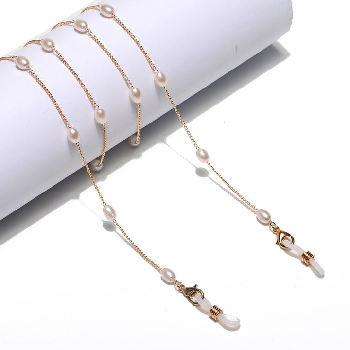 Eleganter herzförmiger Perlenkette Brillenhalter Karnz
