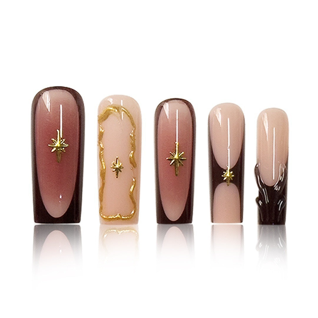 Elegante Designer-Nagelkunstverlängerungen Karnz