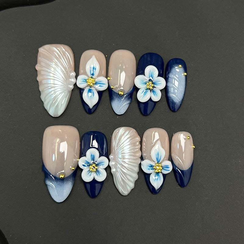 Künstlerische florale Gel-Nageltips
