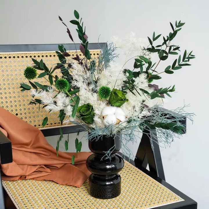 Elegante dekorative Blumenstrauß für das Zuhause