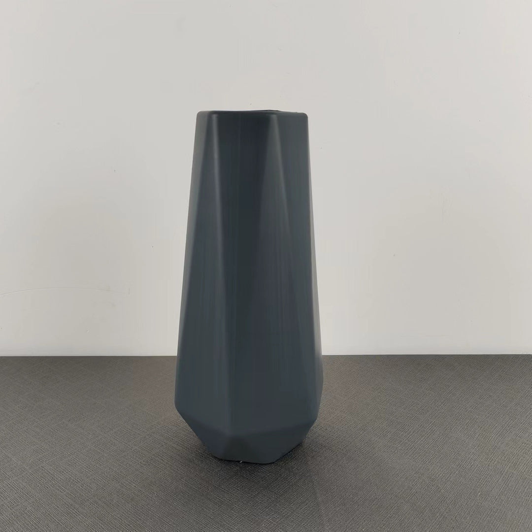 Moderne geometrische Dekovase Karnz