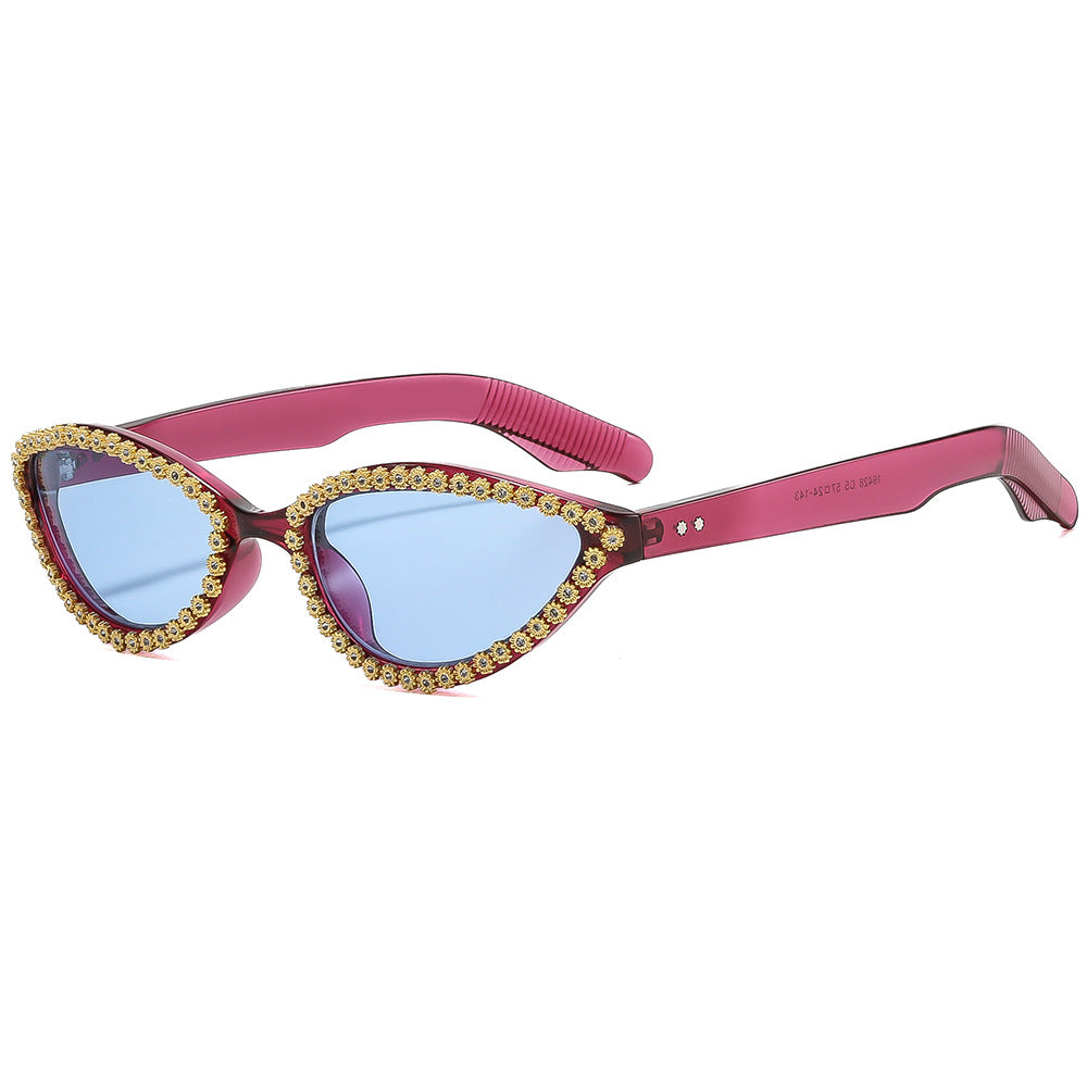 Damen Glamouröse Cat-Eye-Sonnenbrille mit funkelnden Blumenakzenten Karnz