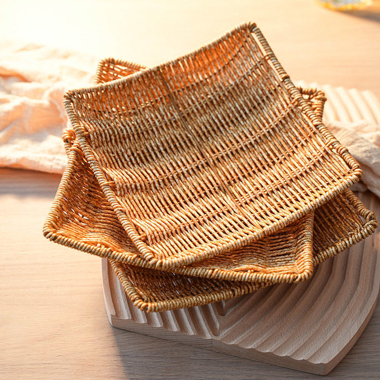 Dekoratives Serviertablett Karnz