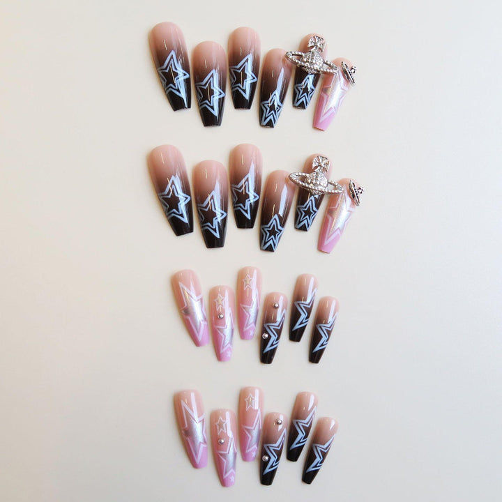 Künstlerisches Press-On Nagelset mit Sternen Design