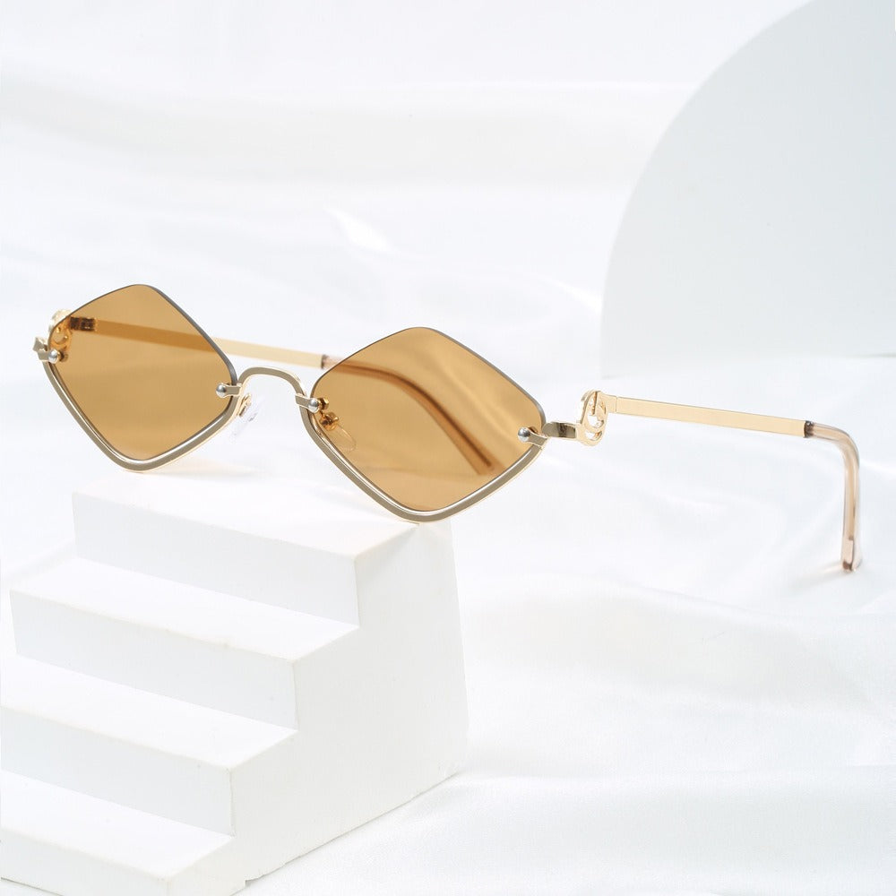 Damen modische quadratische Sonnenbrille mit luxuriösem Metallrahmen Karnz