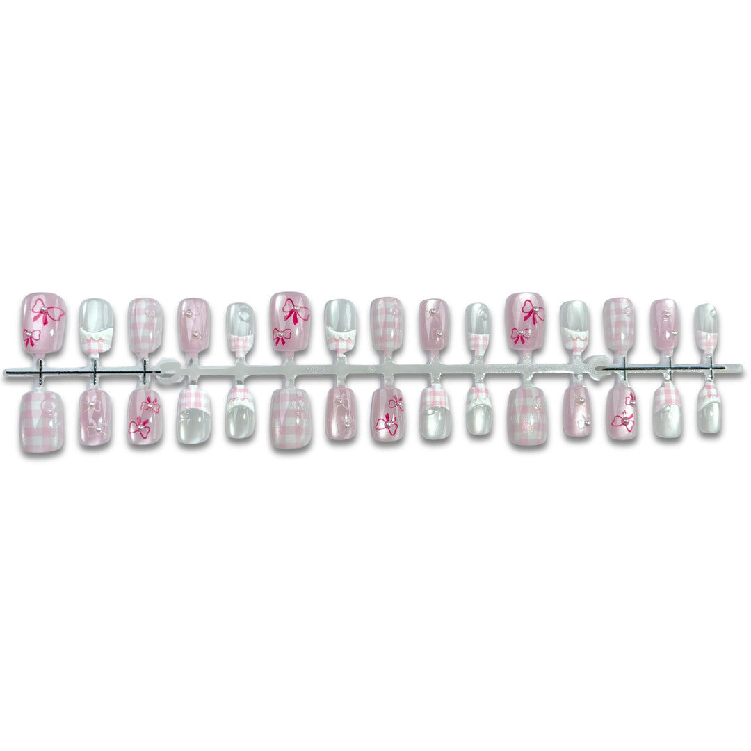 Bogen-verzierter Press-On Nail Art Set