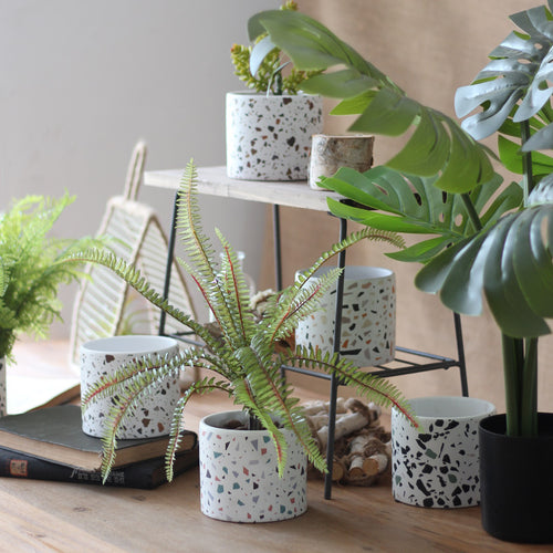 Dekorativer Blumentopf Karnz