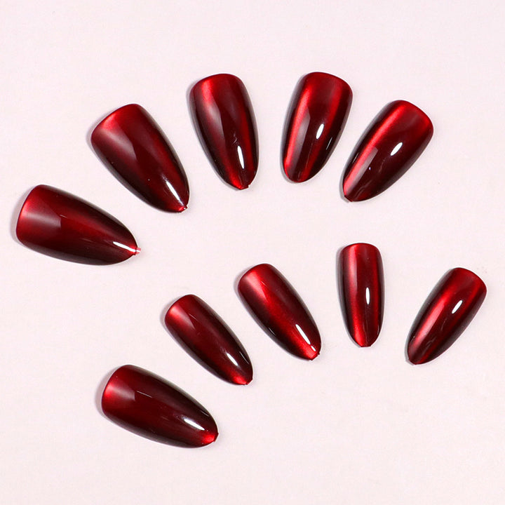 Glänzendes mandelförmiges Press-On-Nagelset Karnz